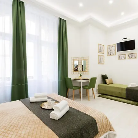 Modern Studio With Balcony And Ac Apartamento Budapest